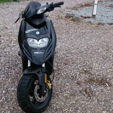 Piaggio Thyphoon 30km/t