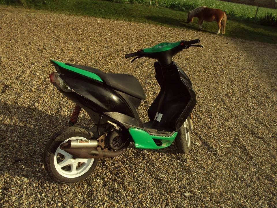 Yamaha Jog R Monster Stickers . billede 21