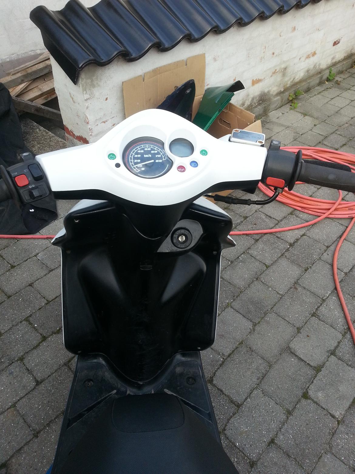 Yamaha jog r solgt for 5500 kr billede 6
