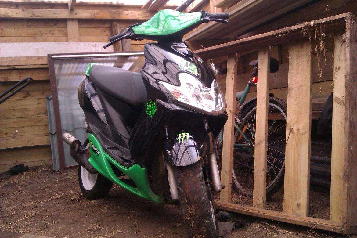 Yamaha Jog R Monster Stickers . billede 12