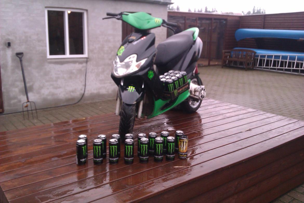 Yamaha Jog R Monster Stickers . billede 5