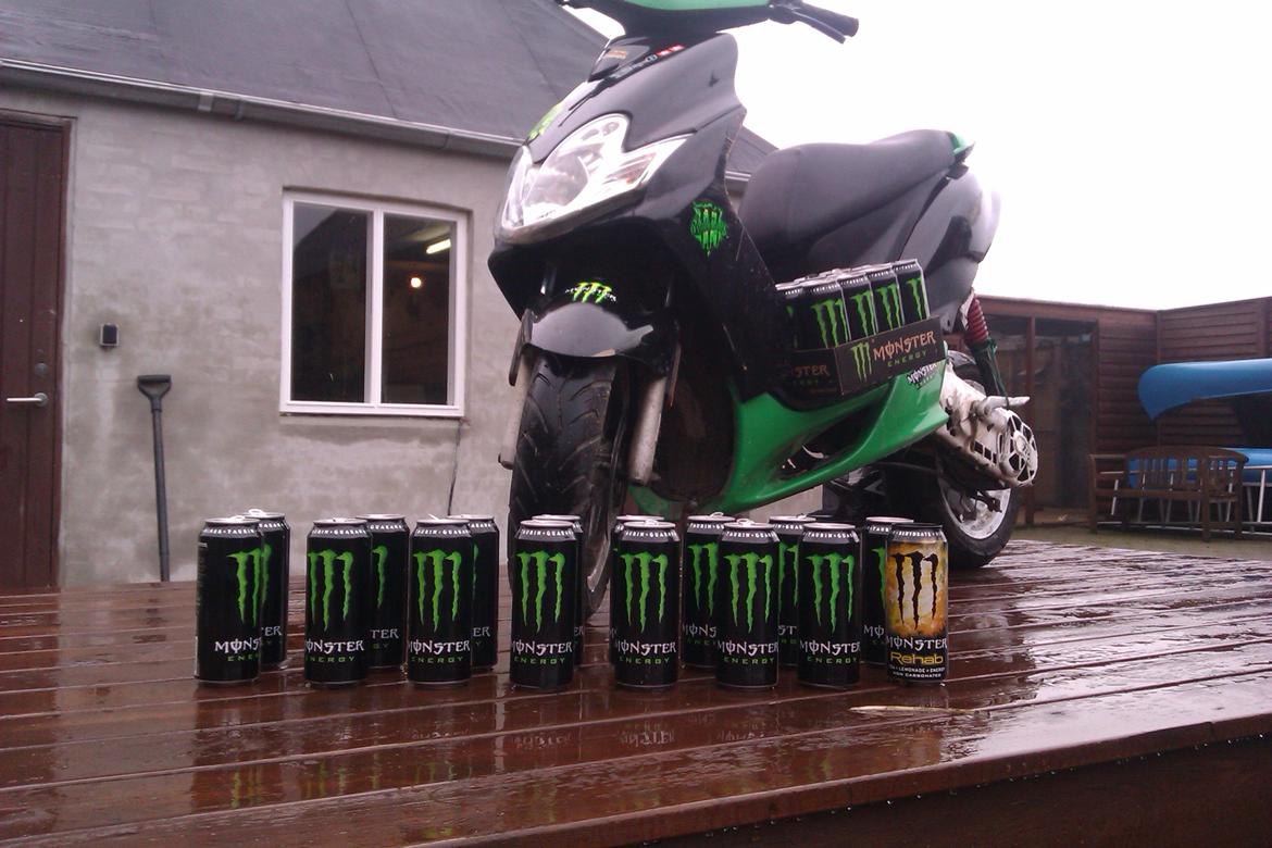 Yamaha Jog R Monster Stickers . billede 4