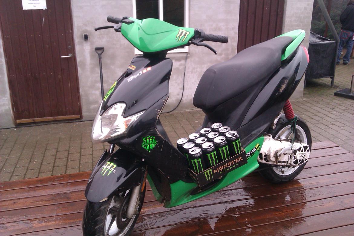 Yamaha Jog R Monster Stickers . billede 6