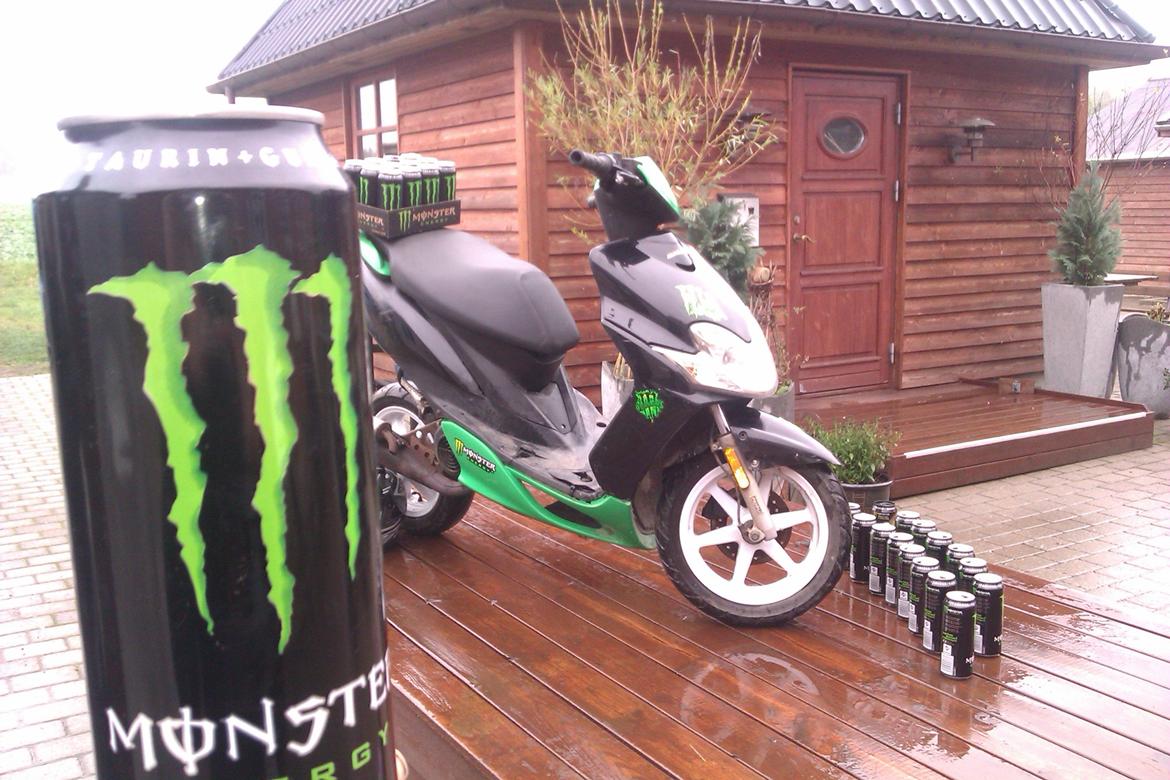 Yamaha Jog R Monster Stickers . billede 1