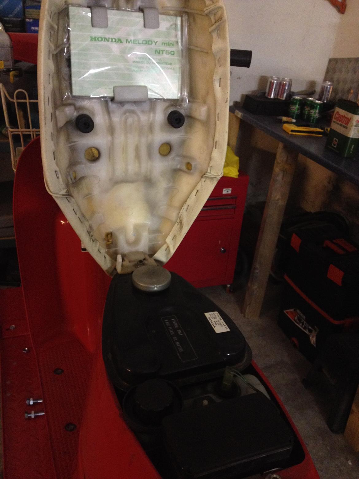 Honda NT50 Melody Mini - Det hele ser fint ud. Holder med original instruktionsbog billede 8