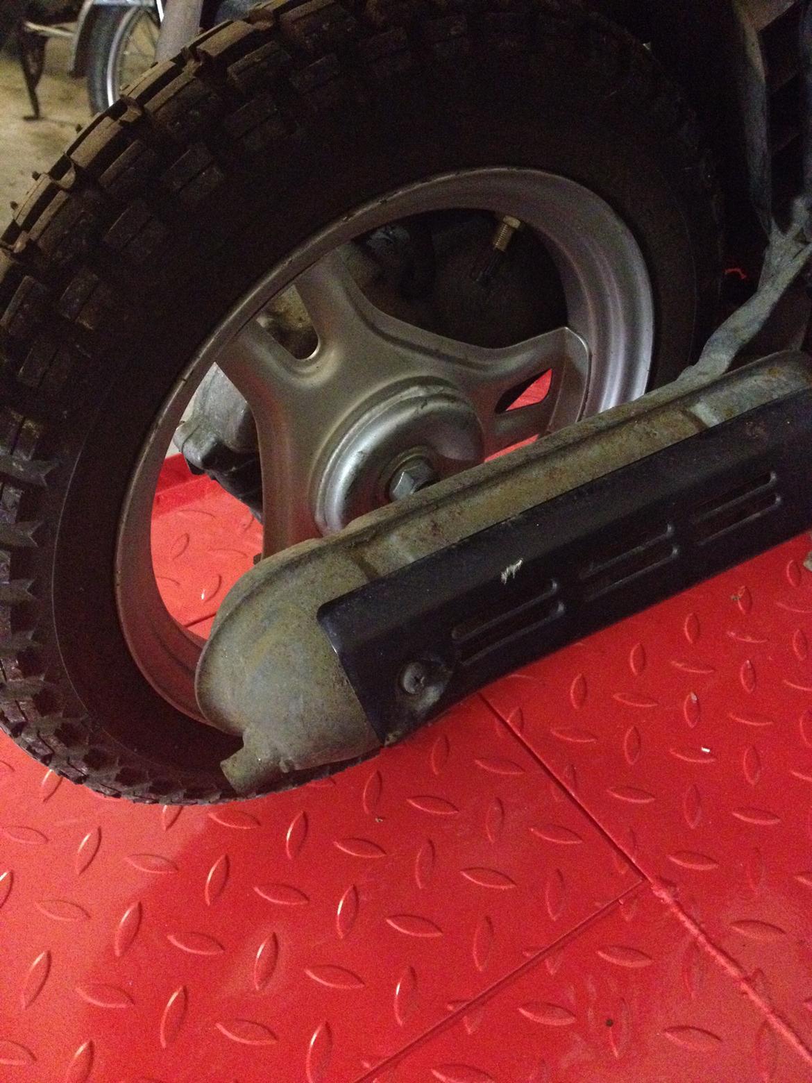 Honda NT50 Melody Mini - Ved ikke om jeg lader udstødningen være, eller maler den sort.  billede 16