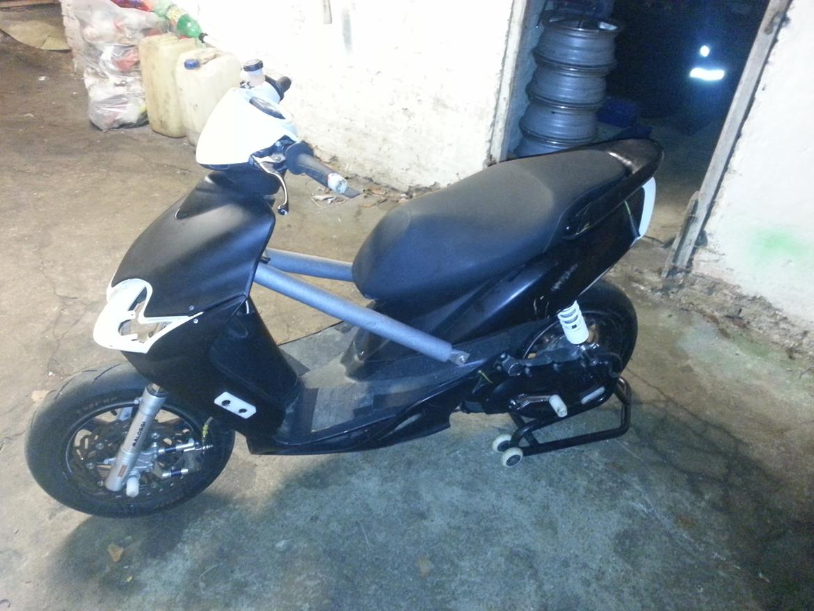 Yamaha Jog RR TS  billede 5