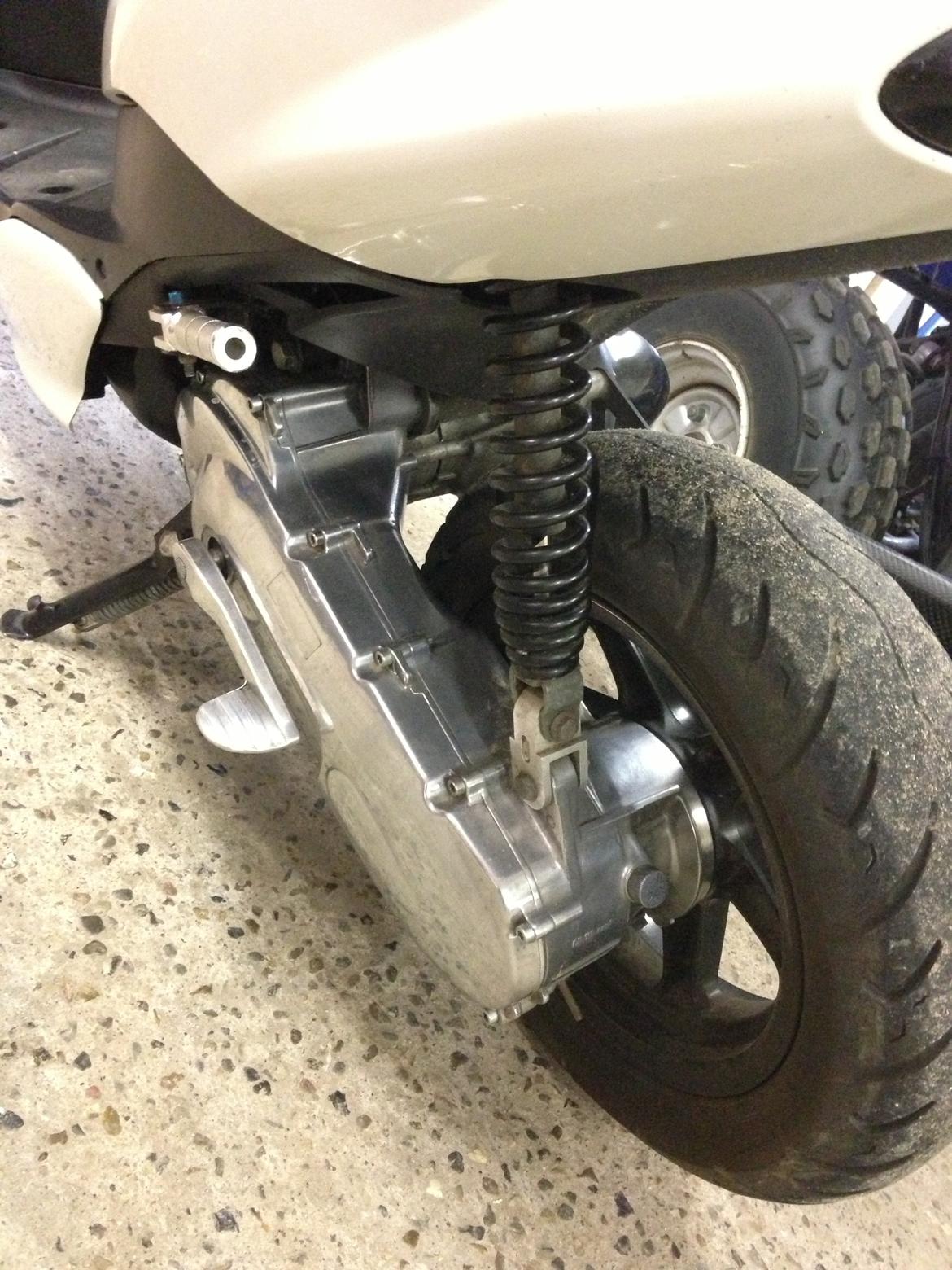 Yamaha jog r billede 4