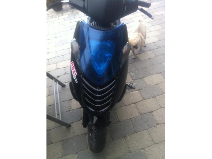 {{currentPhoto.altText}} billede {{currentPhoto.number}}