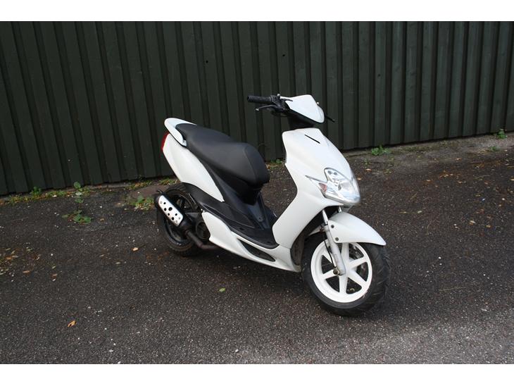 {{currentPhoto.altText}} billede {{currentPhoto.number}}