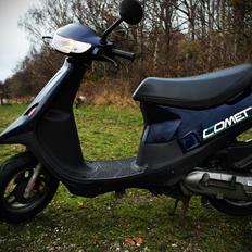 PGO Comet E1 "Delfinen"