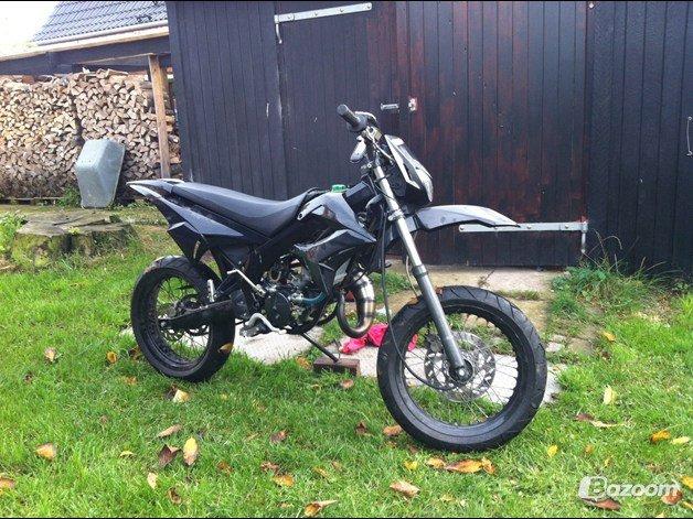 Derbi Senda - Billeder af en komplet og nyvasket knallert kommer snarest :-) billede 1