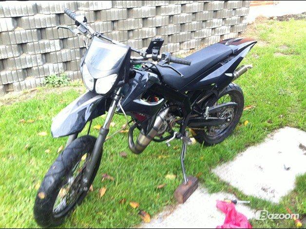 Derbi Senda - Billeder af en komplet og nyvasket knallert kommer snarest :-) billede 3