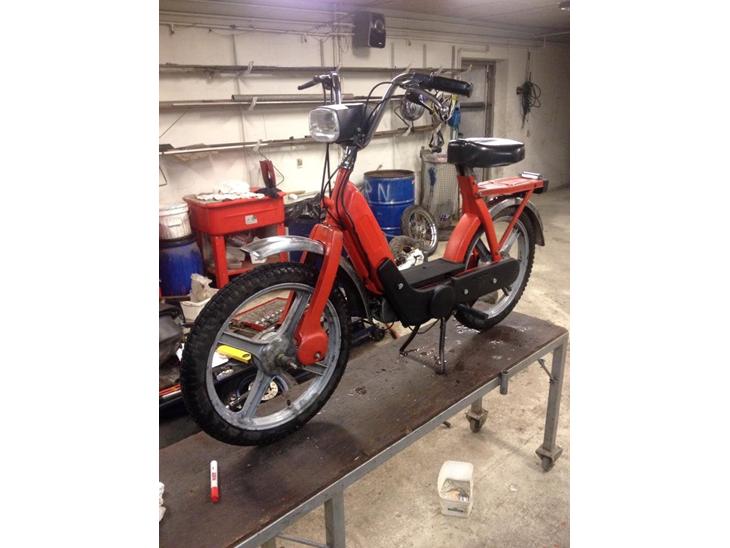 {{currentPhoto.altText}} billede {{currentPhoto.number}}