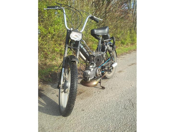 {{currentPhoto.altText}} billede {{currentPhoto.number}}