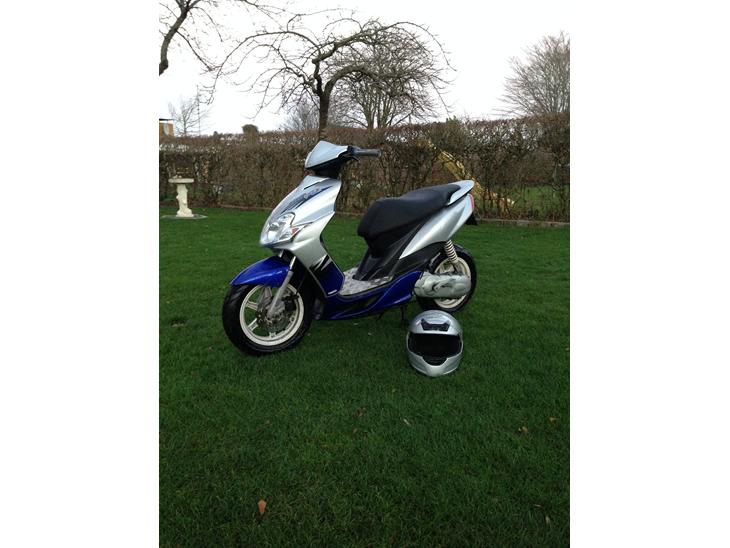 {{currentPhoto.altText}} billede {{currentPhoto.number}}