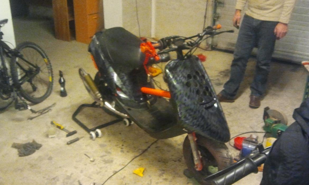 Yamaha Teamspeed Jog Fine Selection SD - Udstødningen monteret (midlertidigt er ikke færdig med den) billede 26