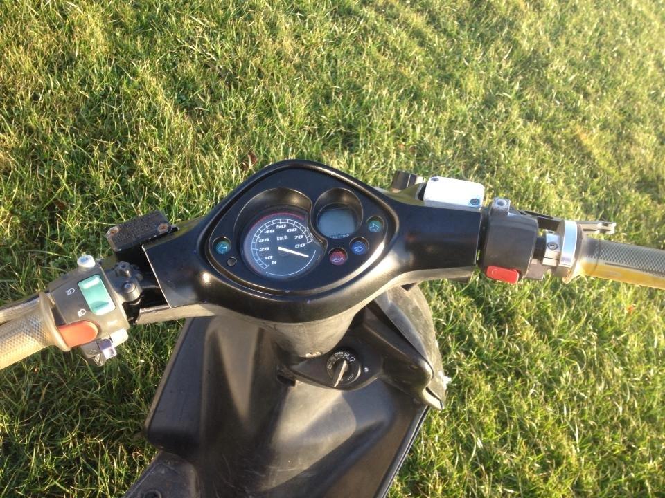 Yamaha jog r billede 4