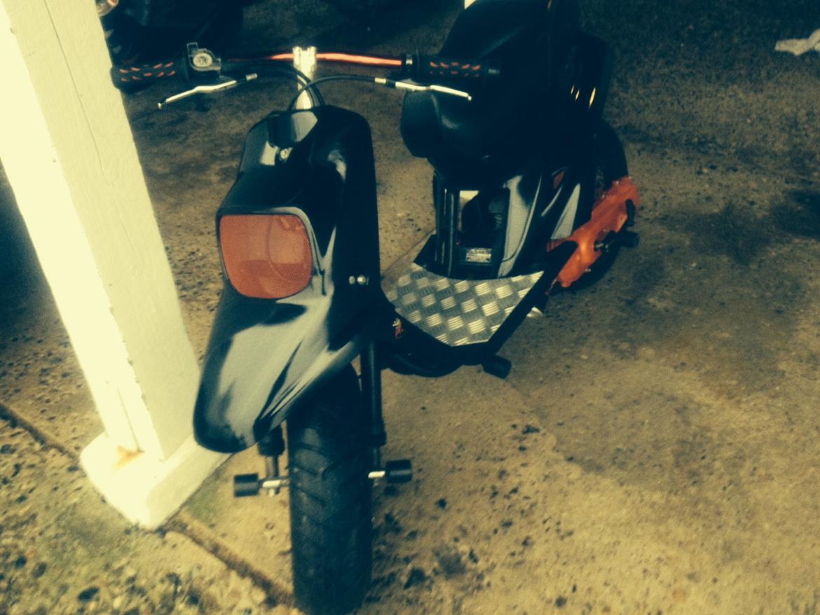 Yamaha Booster costum solgt og savnet (Betty) billede 5