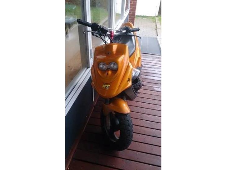 {{currentPhoto.altText}} billede {{currentPhoto.number}}