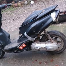 Yamaha jog r projekt