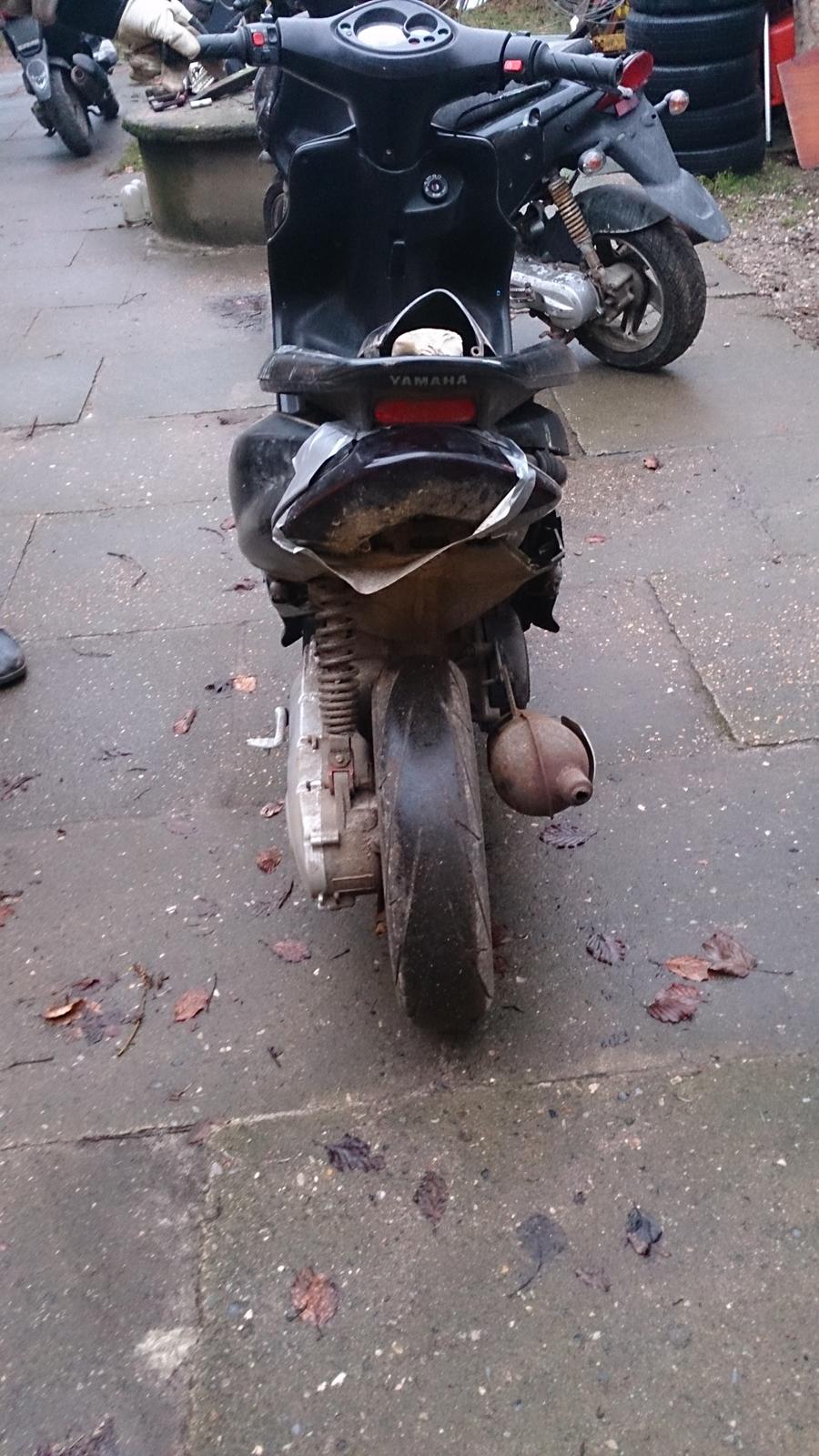 Yamaha jog r projekt billede 4