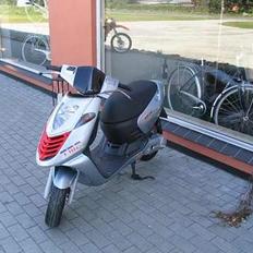 Aprilia sonic TILSALG