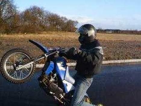 MiniBike MT-A4 (solgt) - Mig !! men godt nok ikk på Pocketbike men på yamaha PW 80  billede 14