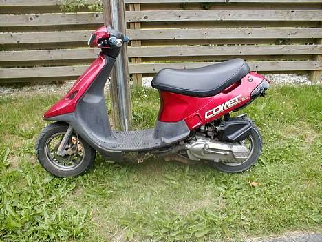 PGO Comet - Sparket i Havnen  - Fra siden af.. den er ikke køn men den skal snart styles! mm. billede 1