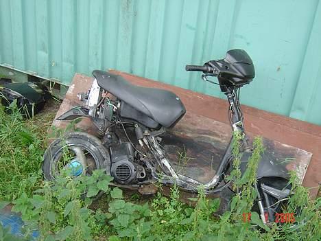 Peugeot buxy 45 smidt ud... DER! - til salg. 200 kr uden fælge billede 1