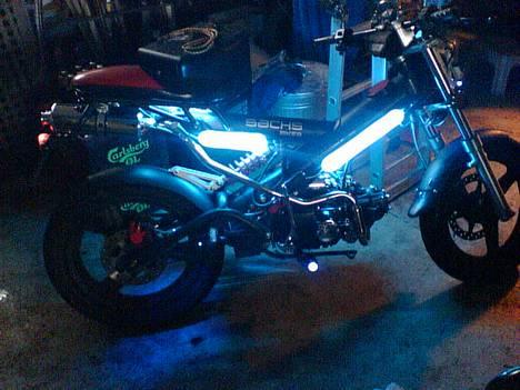 Sachs Madass Mrk. II (solgt) - Lyset i garagen med slukket loftslys. billede 9