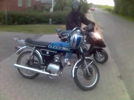 Yamaha 4 Gear ( team øl mave) - jeppe om mig kl halv 5 om morgenen i bevtoft på vej hjem med en ordenlig skid på og dumme dumme jeppe har lig taget mine nøgler billede 15