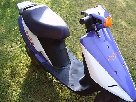 Aprilia AmiCo<>  **SOLGT"  - Så er der blavet malet sort, der hvor man har føderne, og op af til styret billede 4