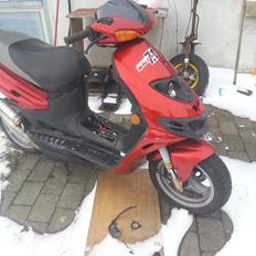 Suzuki Suzuki Katana 45'er huget op