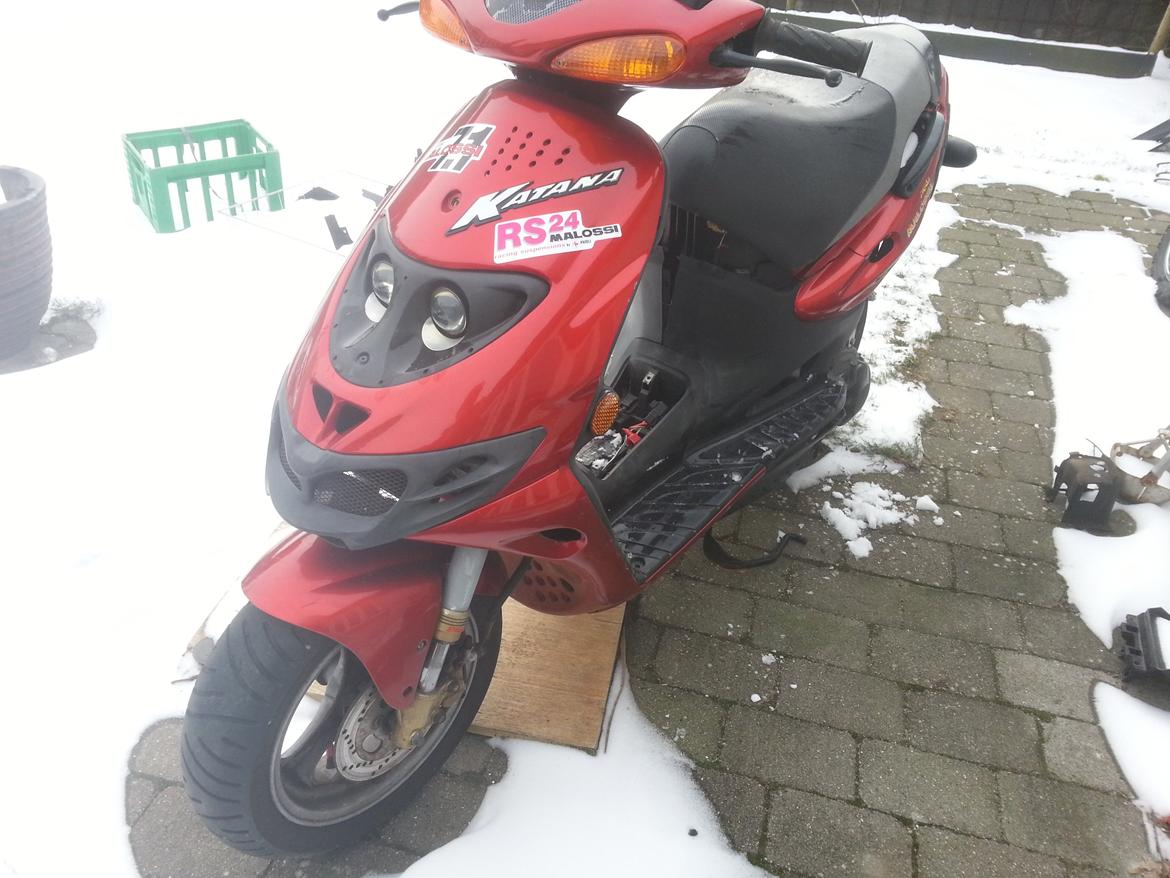 Suzuki Suzuki Katana 45'er huget op billede 3