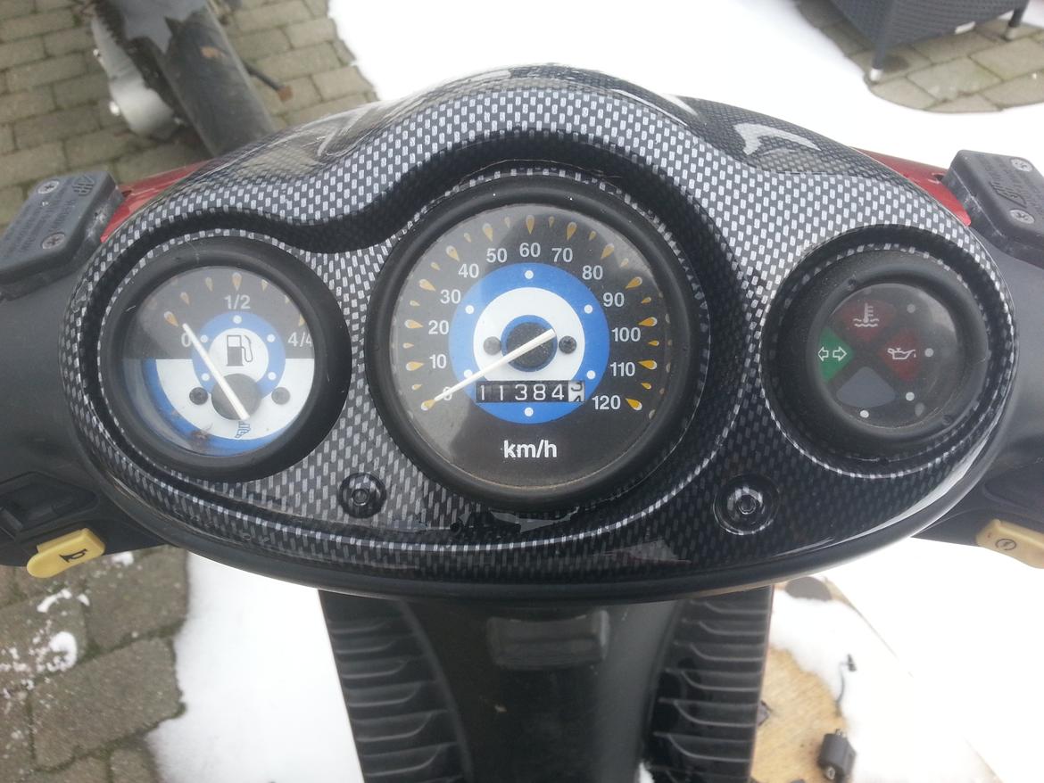 Suzuki Suzuki Katana 45'er huget op billede 5