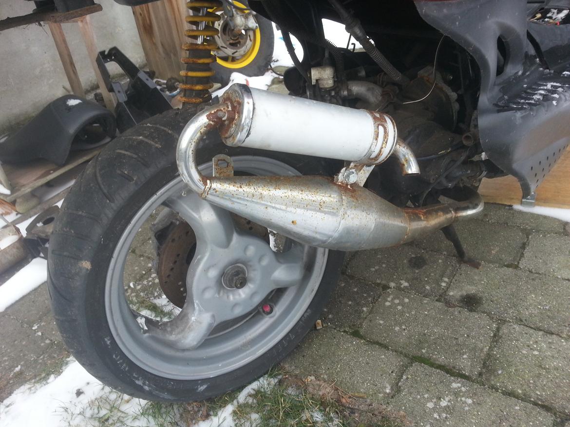 Suzuki Suzuki Katana 45'er huget op billede 8
