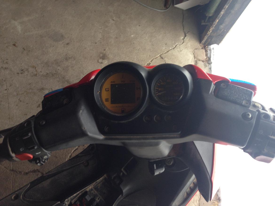 Yamaha aerox billede 4