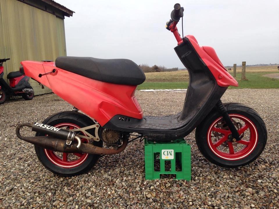 PGO HOT 50 "Det røde lyn" billede 1