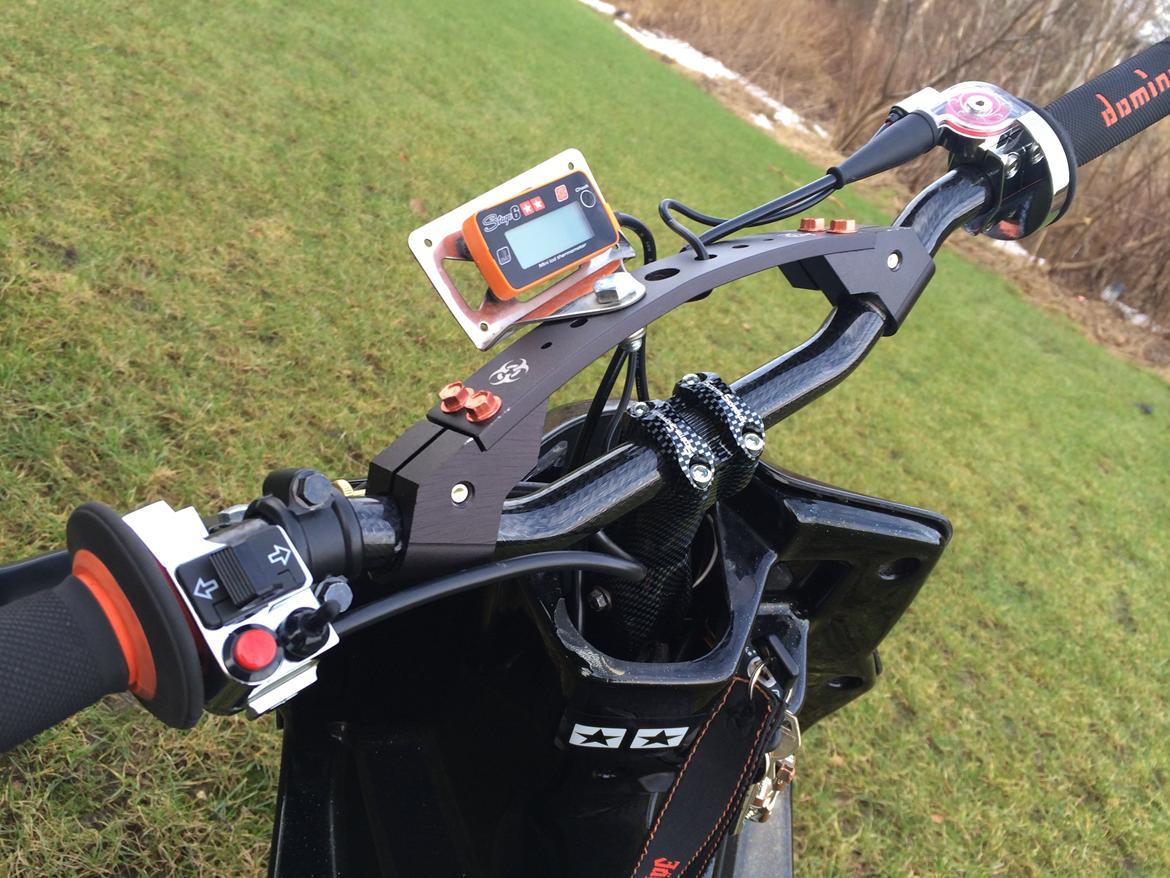 PGO Hot 50 The Custom Bitch billede 2