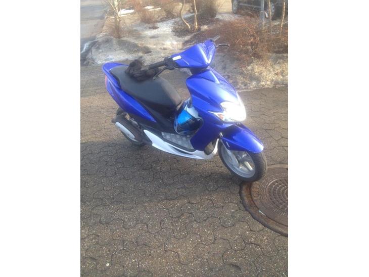 {{currentPhoto.altText}} billede {{currentPhoto.number}}