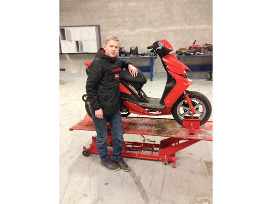 {{currentPhoto.altText}} billede {{currentPhoto.number}}