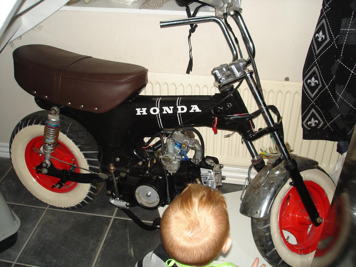 Honda Turbo Dax (kopi) billede 1