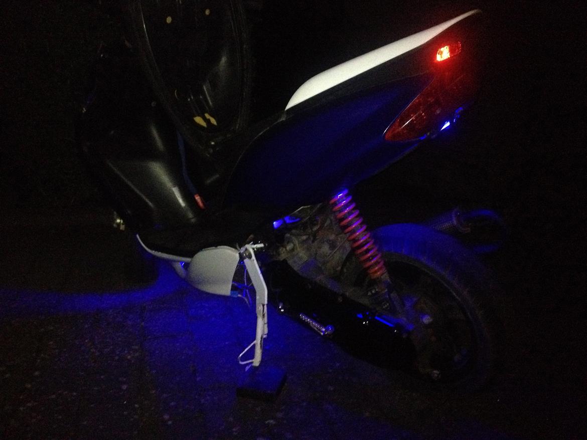 Yamaha Jog r - Så kom der lys under  billede 9