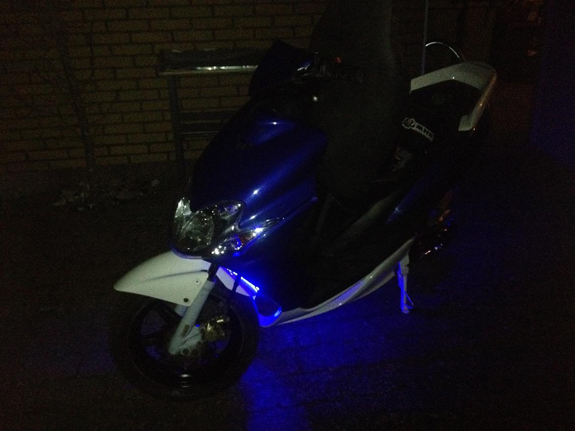 Yamaha Jog r - Så kom der lys under  billede 8