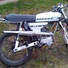 Yamaha FS1e DX 4 gear