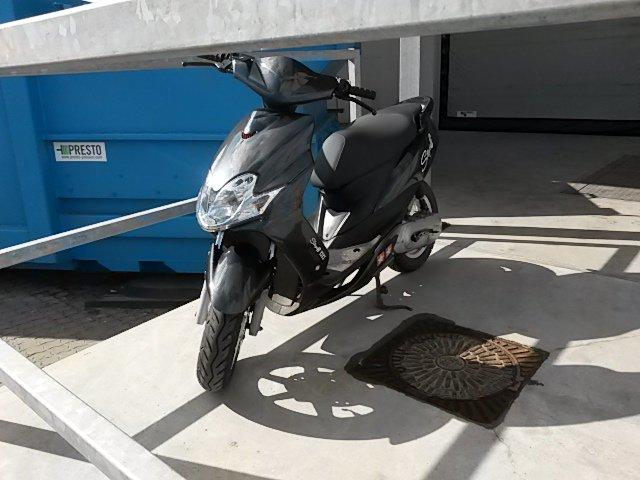 Yamaha Jog R Black Devil billede 26