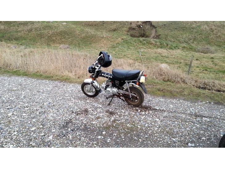 {{currentPhoto.altText}} billede {{currentPhoto.number}}