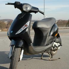 Piaggio Zip 4T