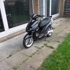 Yamaha Jog R Black Devil